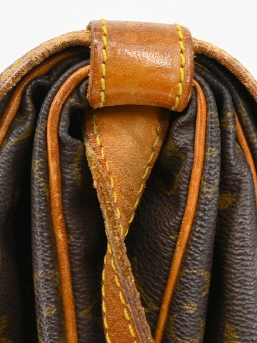 LOUIS VUITTON SAUMUR 35 MESSENGER SHOULDER BAG - Picture 7 of 16